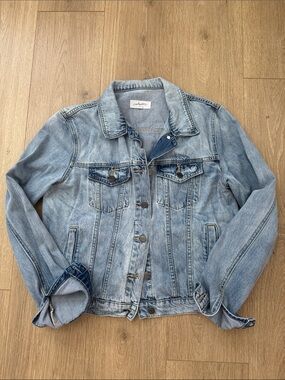 Carly Jean Los Angeles Light Wash Denim Jacket